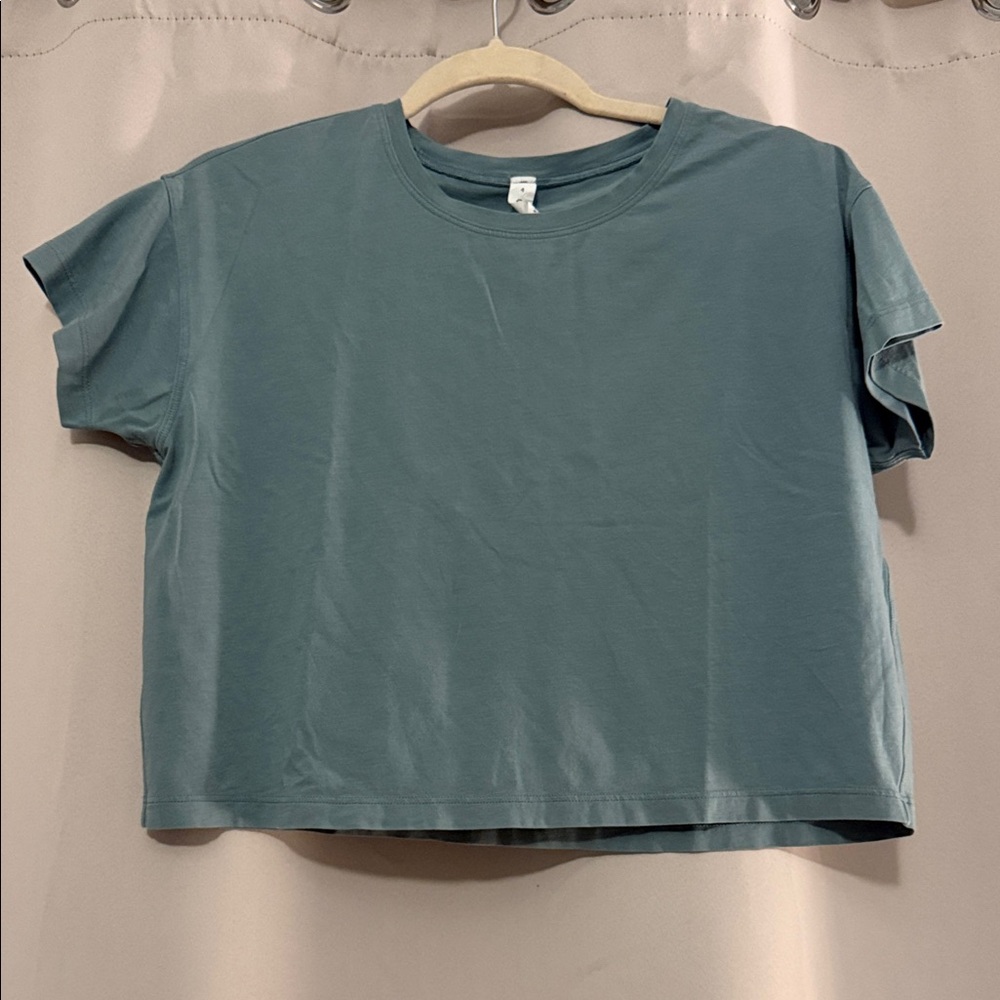 lululemon athletica Teal Crop Top